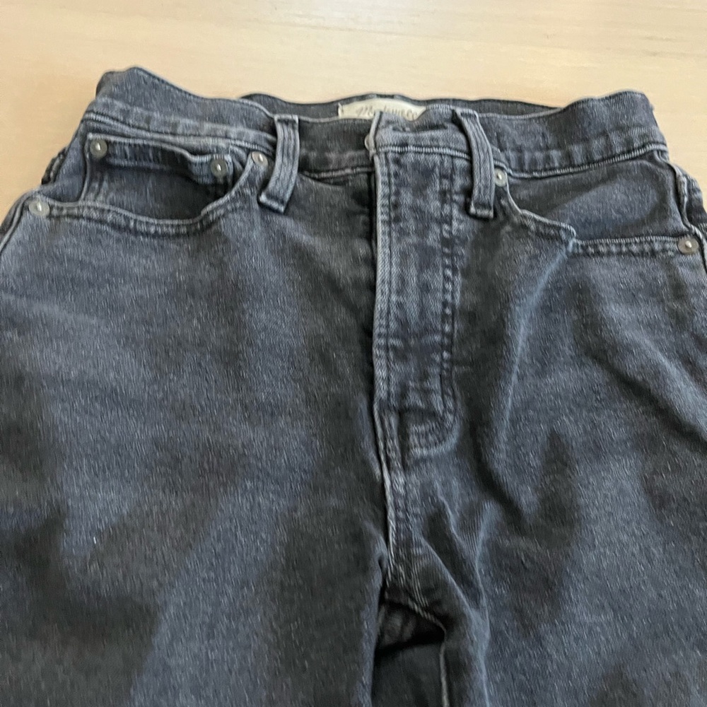 Madewell Women's Dark Gray Straight Leg Jeans